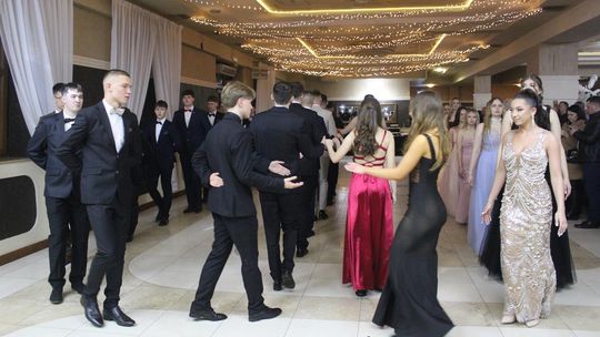 Studniówka maturzystów z IV Liceum Ogólnokształcącego w Chełmie 2026 [GALERIA ZDJĘĆ]