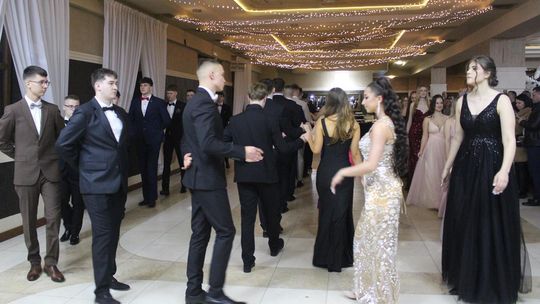 Studniówka maturzystów z IV Liceum Ogólnokształcącego w Chełmie 2026 [GALERIA ZDJĘĆ]