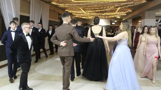 Studniówka maturzystów z IV Liceum Ogólnokształcącego w Chełmie 2026 [GALERIA ZDJĘĆ]