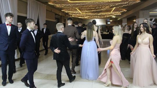 Studniówka maturzystów z IV Liceum Ogólnokształcącego w Chełmie 2026 [GALERIA ZDJĘĆ]