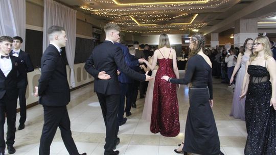 Studniówka maturzystów z IV Liceum Ogólnokształcącego w Chełmie 2026 [GALERIA ZDJĘĆ]