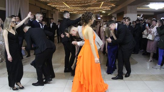 Studniówka maturzystów z IV Liceum Ogólnokształcącego w Chełmie 2026 [GALERIA ZDJĘĆ]