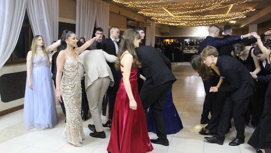 Studniówka maturzystów z IV Liceum Ogólnokształcącego w Chełmie 2026 [GALERIA ZDJĘĆ]