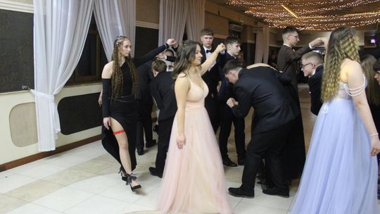 Studniówka maturzystów z IV Liceum Ogólnokształcącego w Chełmie 2026 [GALERIA ZDJĘĆ]