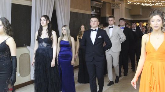 Studniówka maturzystów z IV Liceum Ogólnokształcącego w Chełmie 2026 [GALERIA ZDJĘĆ]