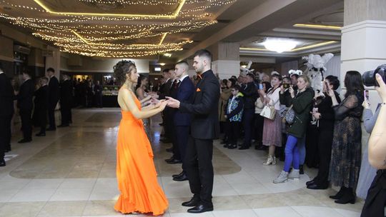 Studniówka maturzystów z IV Liceum Ogólnokształcącego w Chełmie 2026 [GALERIA ZDJĘĆ]