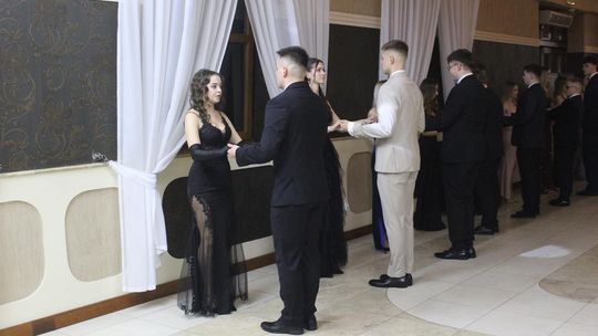 Studniówka maturzystów z IV Liceum Ogólnokształcącego w Chełmie 2026 [GALERIA ZDJĘĆ]