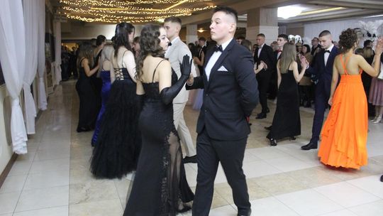 Studniówka maturzystów z IV Liceum Ogólnokształcącego w Chełmie 2026 [GALERIA ZDJĘĆ]