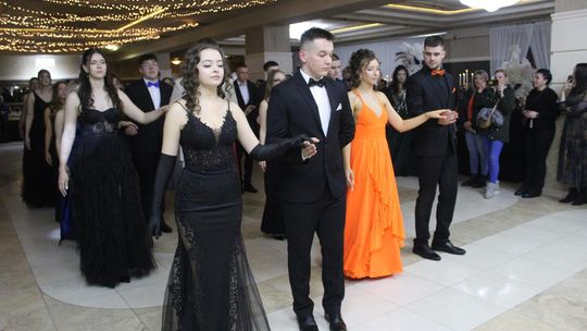 Studniówka maturzystów z IV Liceum Ogólnokształcącego w Chełmie 2026 [GALERIA ZDJĘĆ]