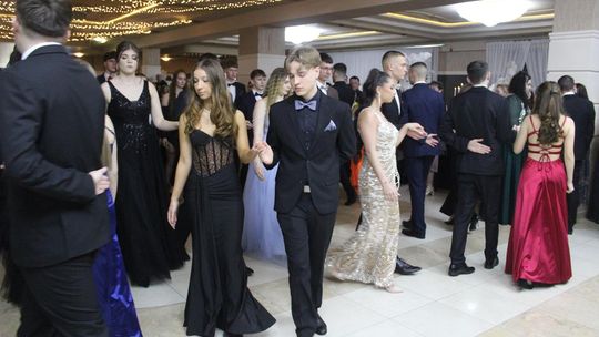 Studniówka maturzystów z IV Liceum Ogólnokształcącego w Chełmie 2026 [GALERIA ZDJĘĆ]