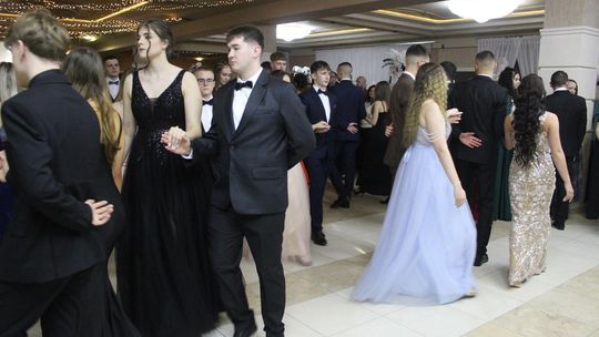 Studniówka maturzystów z IV Liceum Ogólnokształcącego w Chełmie 2026 [GALERIA ZDJĘĆ]