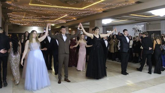 Studniówka maturzystów z IV Liceum Ogólnokształcącego w Chełmie 2026 [GALERIA ZDJĘĆ]