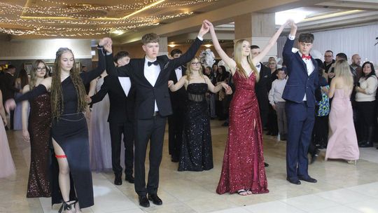 Studniówka maturzystów z IV Liceum Ogólnokształcącego w Chełmie 2026 [GALERIA ZDJĘĆ]