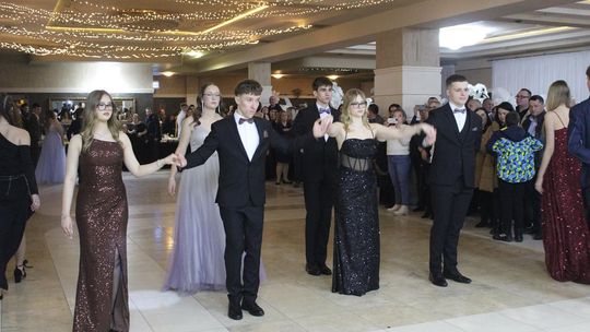 Studniówka maturzystów z IV Liceum Ogólnokształcącego w Chełmie 2026 [GALERIA ZDJĘĆ]