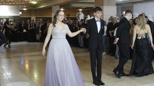 Studniówka maturzystów z IV Liceum Ogólnokształcącego w Chełmie 2026 [GALERIA ZDJĘĆ]