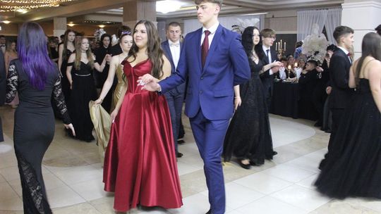 Studniówka maturzystów z IV Liceum Ogólnokształcącego w Chełmie 2026 [GALERIA ZDJĘĆ]