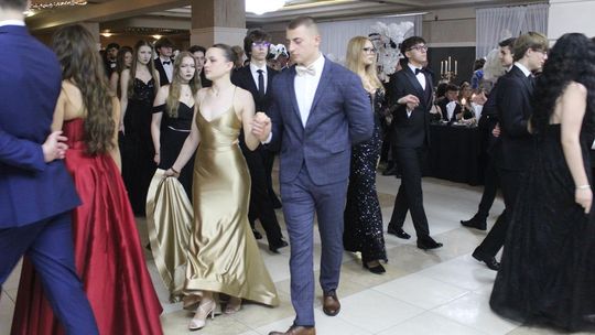 Studniówka maturzystów z IV Liceum Ogólnokształcącego w Chełmie 2026 [GALERIA ZDJĘĆ]