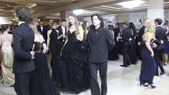 Studniówka maturzystów z IV Liceum Ogólnokształcącego w Chełmie 2026 [GALERIA ZDJĘĆ]