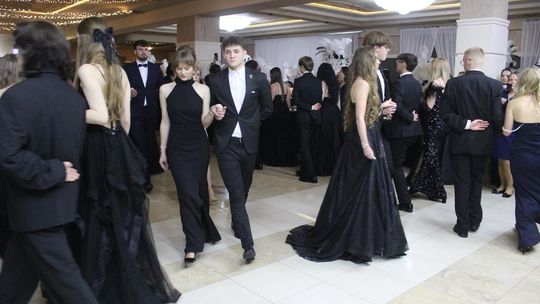 Studniówka maturzystów z IV Liceum Ogólnokształcącego w Chełmie 2026 [GALERIA ZDJĘĆ]