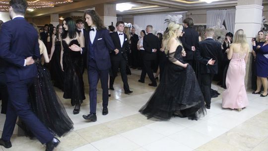 Studniówka maturzystów z IV Liceum Ogólnokształcącego w Chełmie 2026 [GALERIA ZDJĘĆ]