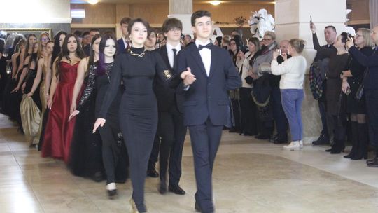 Studniówka maturzystów z IV Liceum Ogólnokształcącego w Chełmie 2026 [GALERIA ZDJĘĆ]