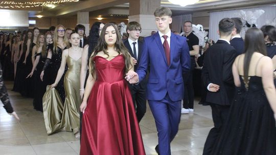 Studniówka maturzystów z IV Liceum Ogólnokształcącego w Chełmie 2026 [GALERIA ZDJĘĆ]