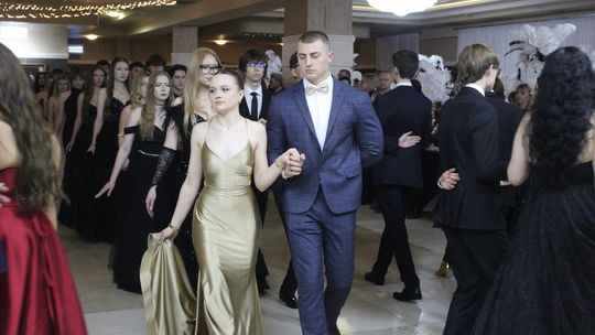 Studniówka maturzystów z IV Liceum Ogólnokształcącego w Chełmie 2026 [GALERIA ZDJĘĆ]