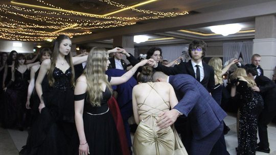 Studniówka maturzystów z IV Liceum Ogólnokształcącego w Chełmie 2026 [GALERIA ZDJĘĆ]