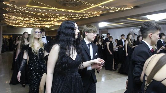 Studniówka maturzystów z IV Liceum Ogólnokształcącego w Chełmie 2026 [GALERIA ZDJĘĆ]