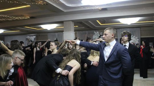 Studniówka maturzystów z IV Liceum Ogólnokształcącego w Chełmie 2026 [GALERIA ZDJĘĆ]