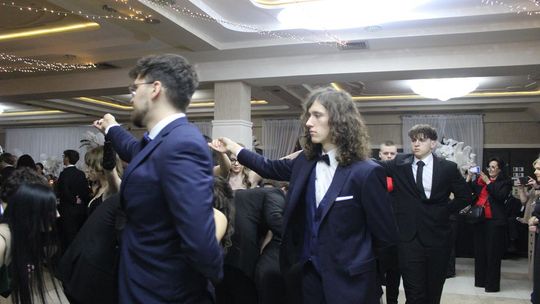 Studniówka maturzystów z IV Liceum Ogólnokształcącego w Chełmie 2026 [GALERIA ZDJĘĆ]