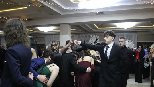 Studniówka maturzystów z IV Liceum Ogólnokształcącego w Chełmie 2026 [GALERIA ZDJĘĆ]