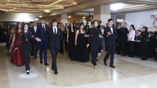 Studniówka maturzystów z IV Liceum Ogólnokształcącego w Chełmie 2026 [GALERIA ZDJĘĆ]