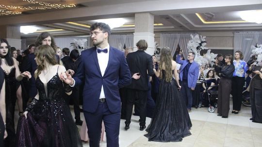 Studniówka maturzystów z IV Liceum Ogólnokształcącego w Chełmie 2026 [GALERIA ZDJĘĆ]