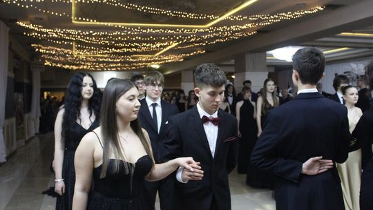 Studniówka maturzystów z IV Liceum Ogólnokształcącego w Chełmie 2026 [GALERIA ZDJĘĆ]