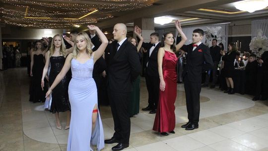 Studniówka maturzystów z IV Liceum Ogólnokształcącego w Chełmie 2026 [GALERIA ZDJĘĆ]