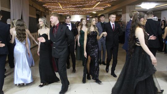 Studniówka maturzystów z IV Liceum Ogólnokształcącego w Chełmie 2026 [GALERIA ZDJĘĆ]