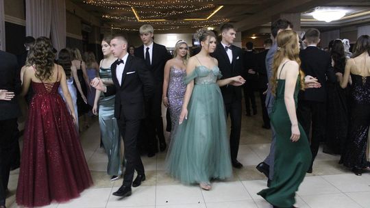 Studniówka maturzystów z IV Liceum Ogólnokształcącego w Chełmie 2026 [GALERIA ZDJĘĆ]