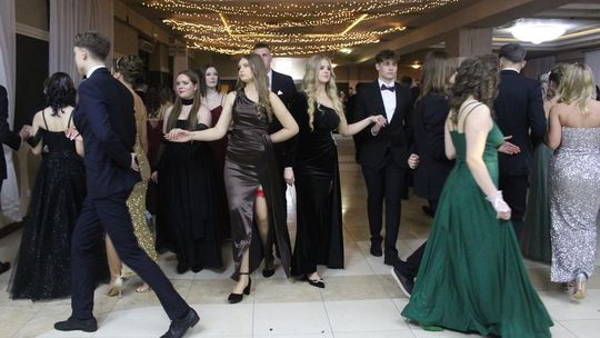 Studniówka maturzystów z IV Liceum Ogólnokształcącego w Chełmie 2026 [GALERIA ZDJĘĆ]