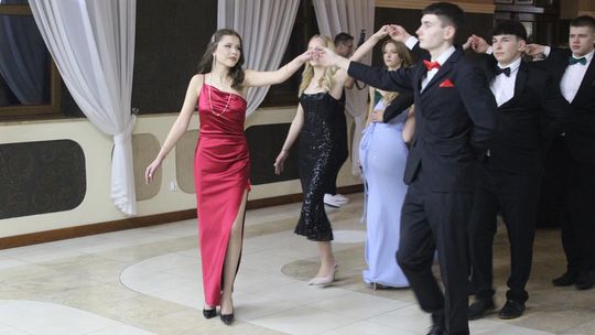 Studniówka maturzystów z IV Liceum Ogólnokształcącego w Chełmie 2026 [GALERIA ZDJĘĆ]