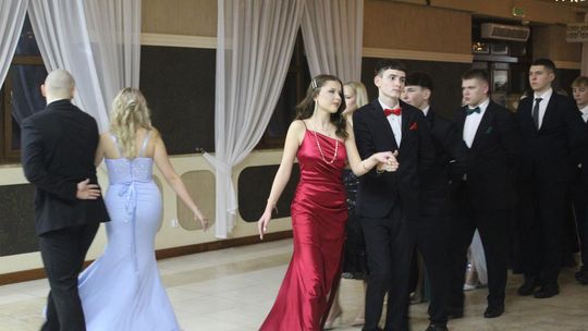 Studniówka maturzystów z IV Liceum Ogólnokształcącego w Chełmie 2026 [GALERIA ZDJĘĆ]