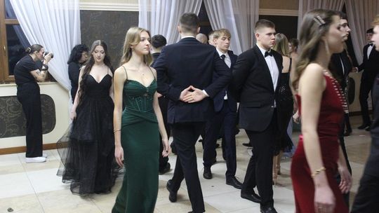 Studniówka maturzystów z IV Liceum Ogólnokształcącego w Chełmie 2026 [GALERIA ZDJĘĆ]