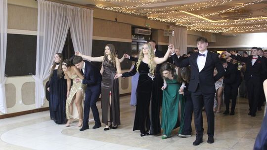 Studniówka maturzystów z IV Liceum Ogólnokształcącego w Chełmie 2026 [GALERIA ZDJĘĆ]