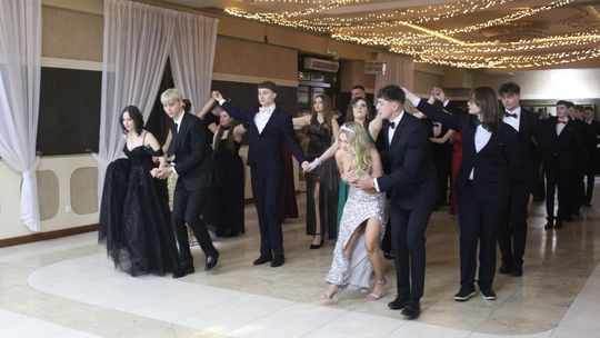 Studniówka maturzystów z IV Liceum Ogólnokształcącego w Chełmie 2026 [GALERIA ZDJĘĆ]