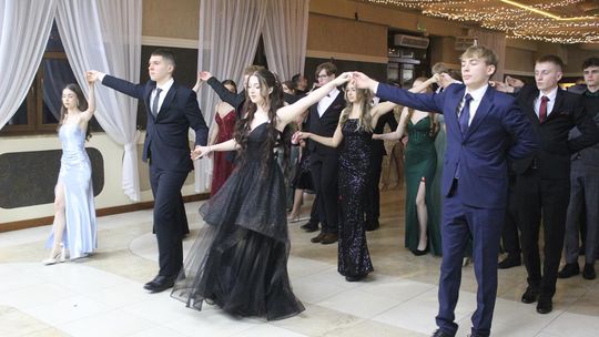 Studniówka maturzystów z IV Liceum Ogólnokształcącego w Chełmie 2026 [GALERIA ZDJĘĆ]