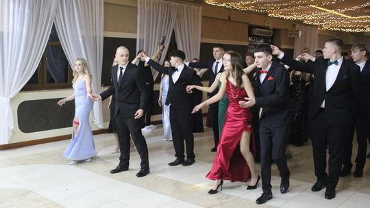 Studniówka maturzystów z IV Liceum Ogólnokształcącego w Chełmie 2026 [GALERIA ZDJĘĆ]