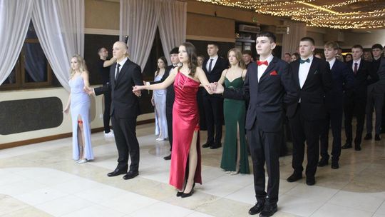 Studniówka maturzystów z IV Liceum Ogólnokształcącego w Chełmie 2026 [GALERIA ZDJĘĆ]