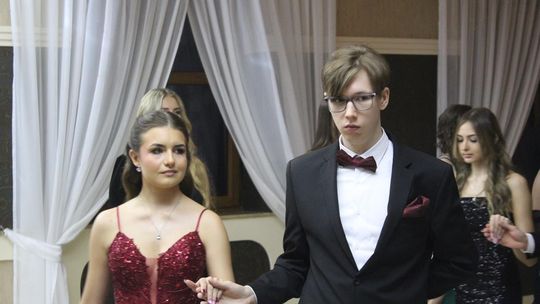 Studniówka maturzystów z IV Liceum Ogólnokształcącego w Chełmie 2026 [GALERIA ZDJĘĆ]