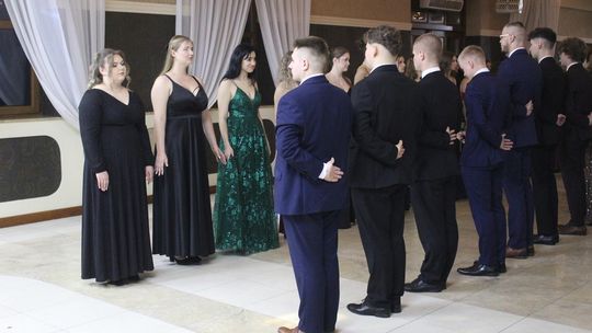 Studniówka maturzystów z IV Liceum Ogólnokształcącego w Chełmie 2026 [GALERIA ZDJĘĆ]