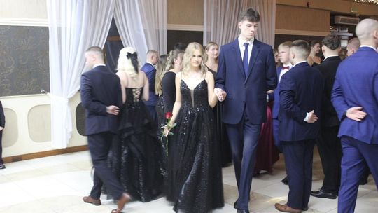 Studniówka maturzystów z IV Liceum Ogólnokształcącego w Chełmie 2026 [GALERIA ZDJĘĆ]